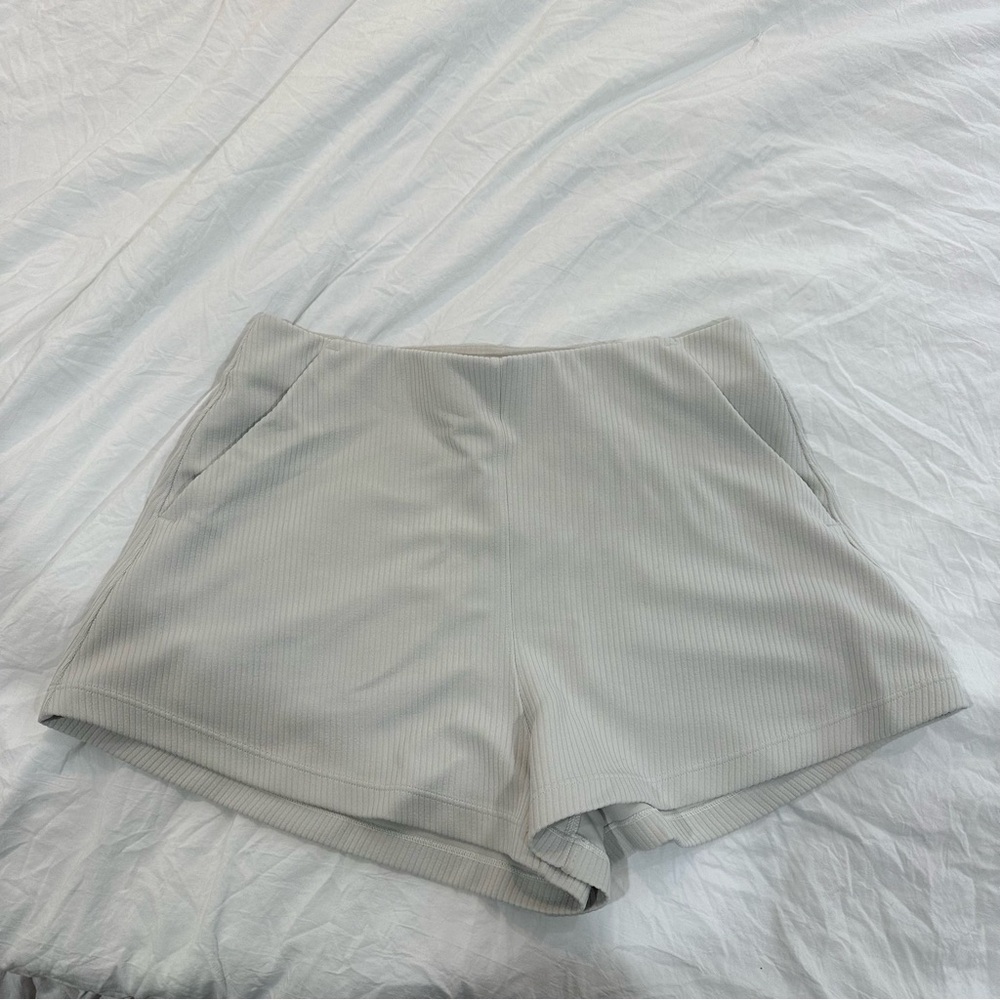 Lululemon Ribbed Softstream Short